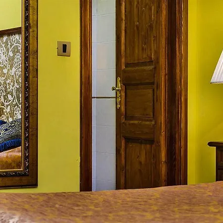 بيت ضيافة Villa Ragusa 4*